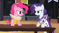 Princess Platinum talks to Chancellor Puddinghead S2E11