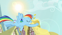 Rainbow Dash with bits in her hoof S3e06