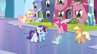 The Mane 6 aren't paying attention to the mission.