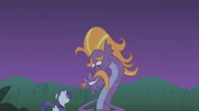 Rarity standing in front of serpent S1E2