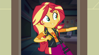 Sunset Shimmer turning off the room lights EGFF