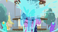 Twilight splashed with water S03E13