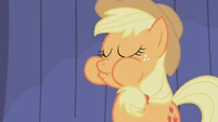Applejack Nom om nom.