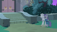 Maud dragging Mudbriar's petrified body S9E11