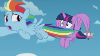 Rainbow Dash flies away from Twilight again S5E25