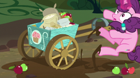 Sugar Belle falling backwards S8E10