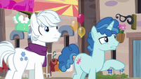 Party Favor "what are you doing here?" S6E25