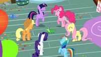 Everypony can dance!