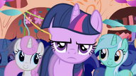 Twilight annoyed by surprise party S1E01
