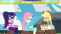 Twilight surprised, AJ unamused at Fluttershy EGSBP