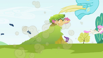 Big McIntosh ponies explosion S2E3