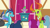 Ponies cheering for Princess Ember and Thorax S7E15