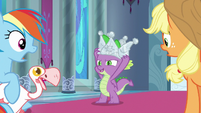 Spike claims the crown for himself S9E4