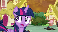 Twilight -a Ponyville to come back to!- S9E2