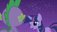 Twilight winks at Spike S1E24