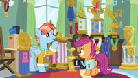 Windy explains trophy for Rainbow's first tooth loss S7E7