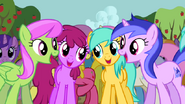 640px-Ponies singing along 3 S2E15