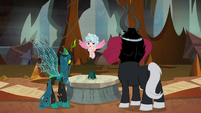 Cozy tells Chrysalis to give Tirek a compliment S9E24