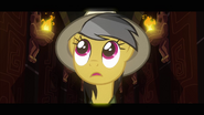 Daring Do looks to the left of the corridor S2E16