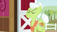 Granny Smith remains firm in her decision S6E23