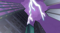 Rainbow Dash generates lightning S4E06