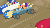 Rainbow bumping into other carts S6E14