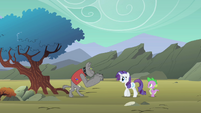 Rover approaching Spike and Rarity S01E19