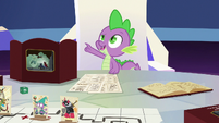 Spike "forgot the board and the pieces" S6E17