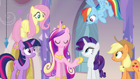 Twilight, Cadance, and friends in the spa S03E12