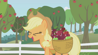 Applejack happy S01E03