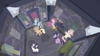 Mane 6 trapped inside a house S5E02