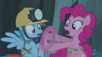 Pinkie Pie fumbling with the rope S5E8