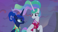 Princesses look at each other in surprise S9E13