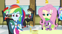 Rainbow Dash using her phone EG2