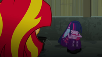 Sunset Shimmer looking at Twilight EG2