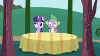 Twilight and Spike dazed S1E01