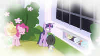 Main ponies agree with Spike in flashback S9E4