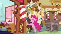 Pinkie invades Discord's personal space S5E7