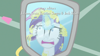 Rarity with a hairbrush stuck in her mane S7E19