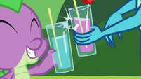 Spike and Princess Ember sharing drinks S8E1