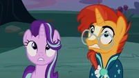 Starlight and Sunburst hear Trixie in distress S7E24.png (876 KB)
