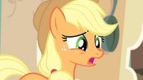 Applejack "A lion tamer's chair?" S4E17.png