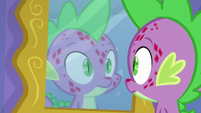 Spike looking at his mirror reflection S8E11