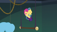 Trapeze star tumbling through the air S6E20