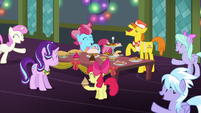 Apple Bloom, Cakes, Flitter, and Cloud Chaser singing S6E8