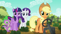 Applejack and friends in vegetable patch S6E10