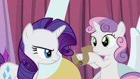 Rarity annoyed at Sweetie Belle S6E14