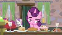 Scootaloo and Sweetie Belle sneak into Sugar Belle's house S7E8