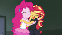 Sunset Shimmer and Pinkie Pie hugging CYOE7b