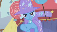 Trixie pointing at Twilight S1E06